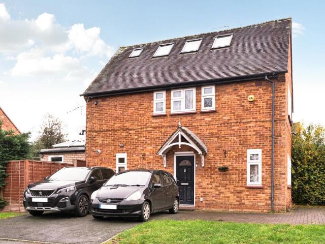 House for sale in Greater London
