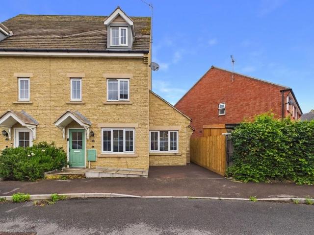 House for sale in Pamington, Gloucestershire