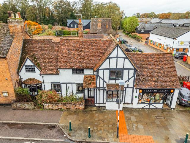 House for sale in Five Acres, Hertfordshire