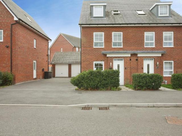 House for sale in Lower Farm Estates, Nuneaton and Bedworth