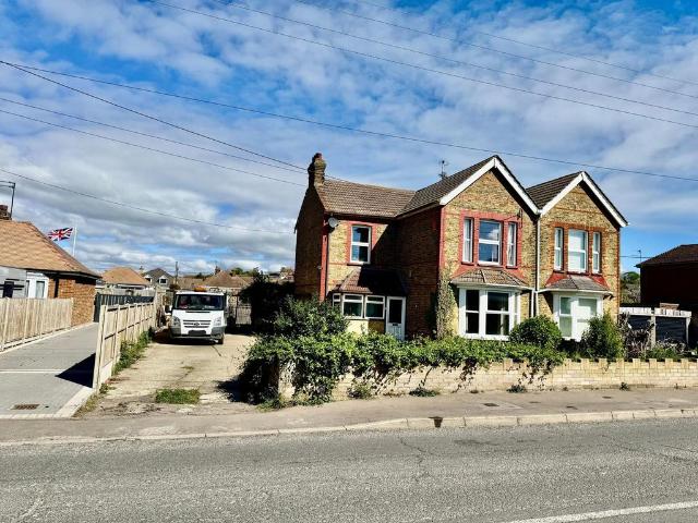 House for sale in Minster-on-Sea, Oad Street