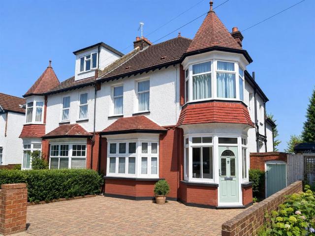 House for sale in The Wrythe, Greater London