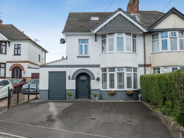 House for sale in Royal Wootton Bassett, Wiltshire