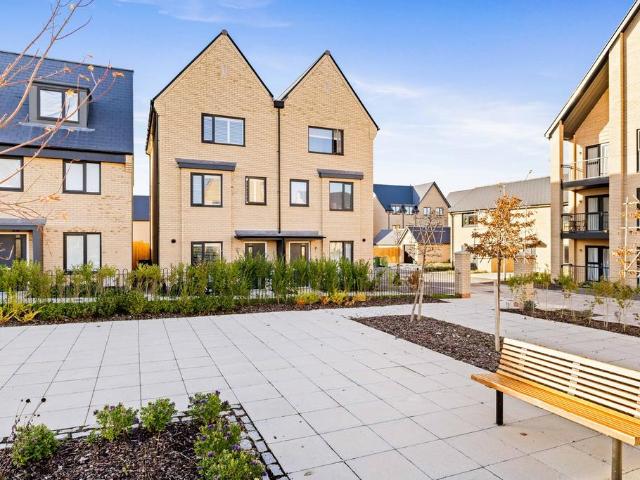 House for sale in Golden Valley, Folkestone