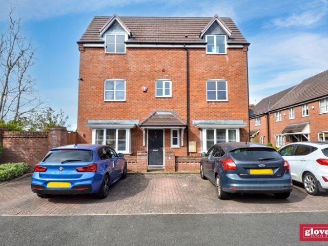 House for sale in Kings Heath, Wake Green