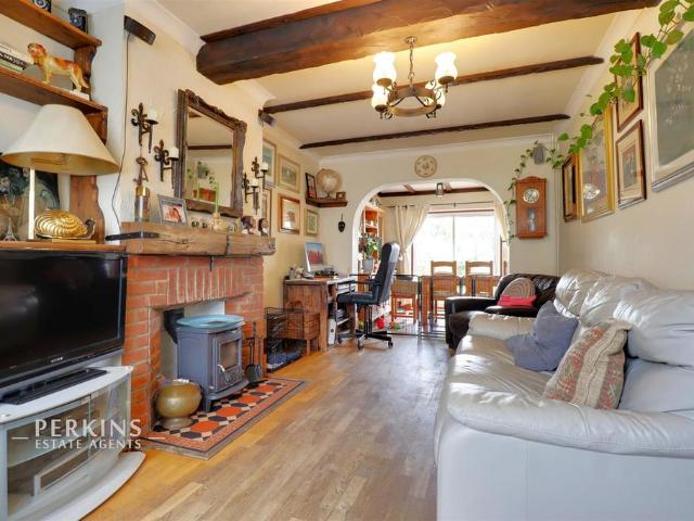 House for sale in London Borough of Ealing, Greenford
