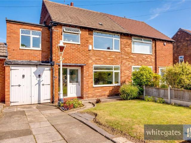 House for sale in Hunts Cross, Calderstones