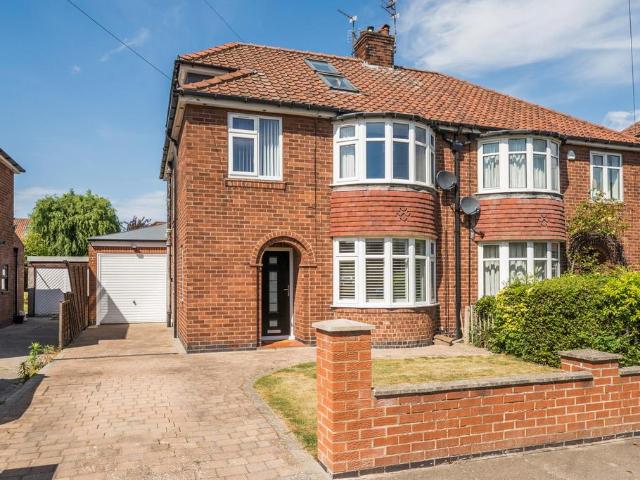 House for sale in High Field, York