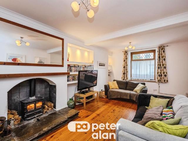 House for sale in Clyne and Melincourt, Wales