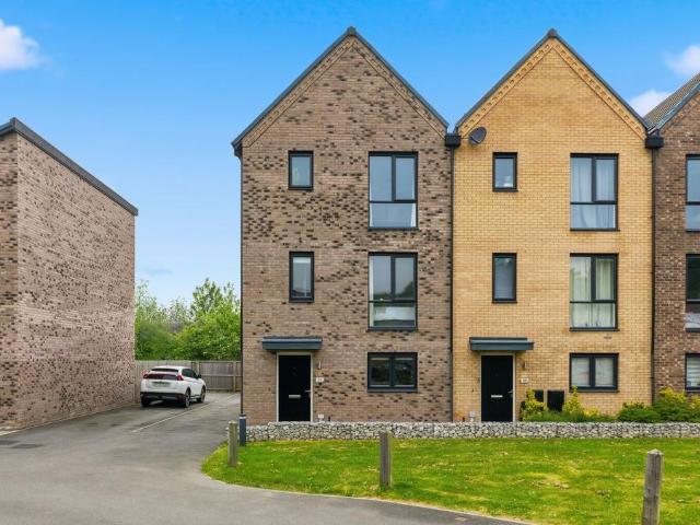 House for sale in Loundsley Green, East Midlands