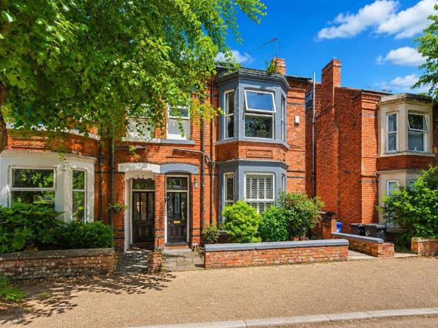 House for sale in Caldermill, East Midlands