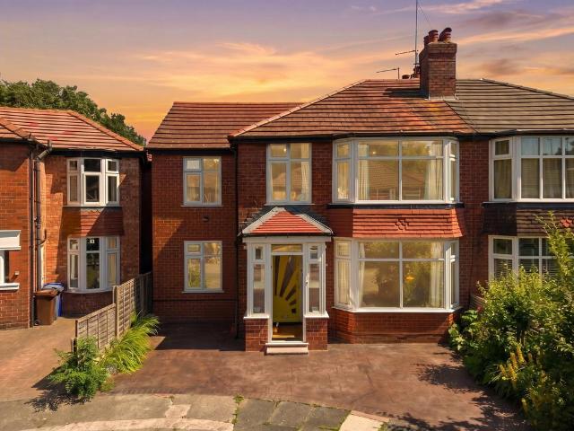 House for sale in Georgia, Greater Manchester
