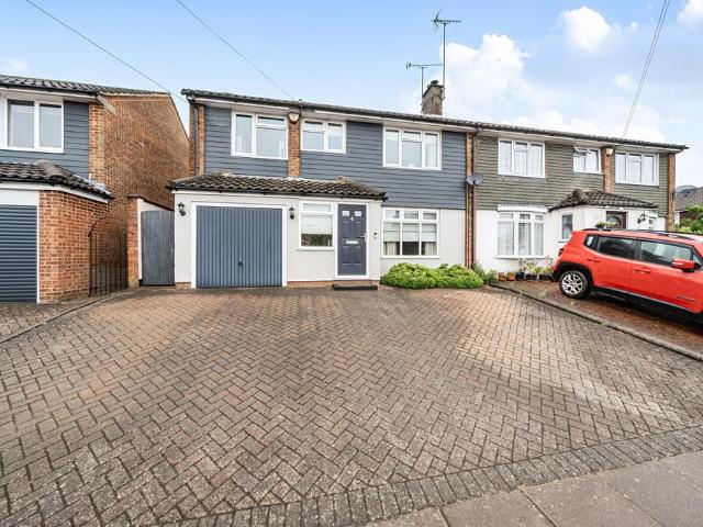 House for sale in Dunstable, Bedfordshire