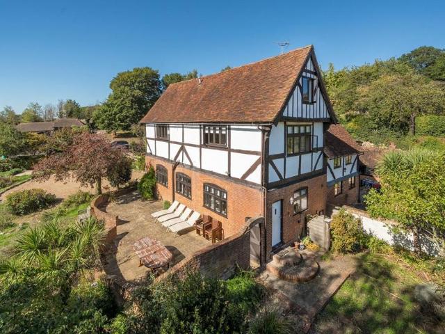 House for sale in Hunton, Maidstone