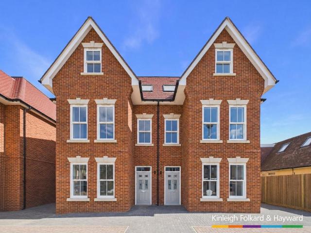 House for sale in Widmore, Greater London