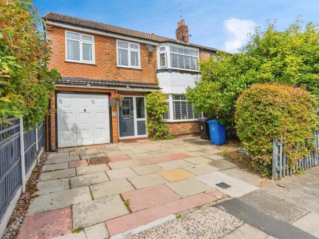 House for sale in Ashton upon Mersey, Trafford Park