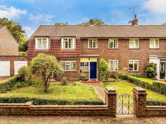 House for sale in Pachesham Park, Surrey