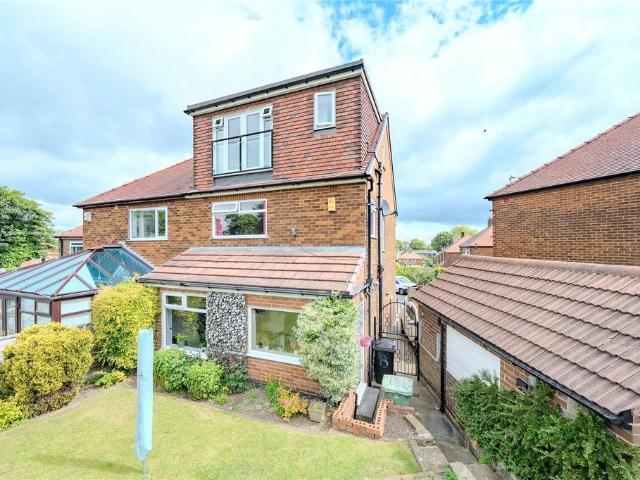 House for sale in Pudsey, West Yorkshire
