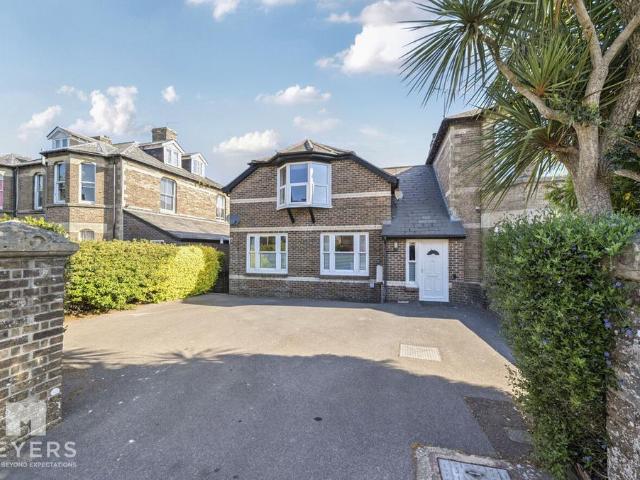 House for sale in Fordington