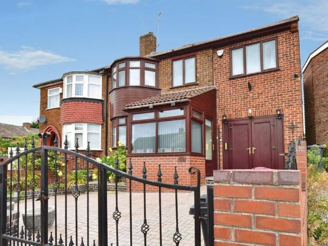 House for sale in Aston cum Aughton, Aston