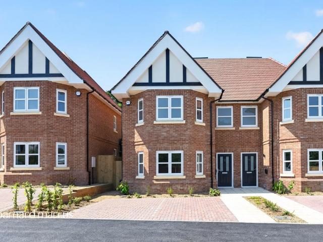 House for sale in Nork, Red Hill