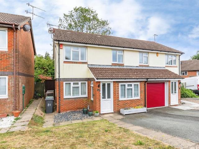 House for sale in Silverhill Park, Guestling Green