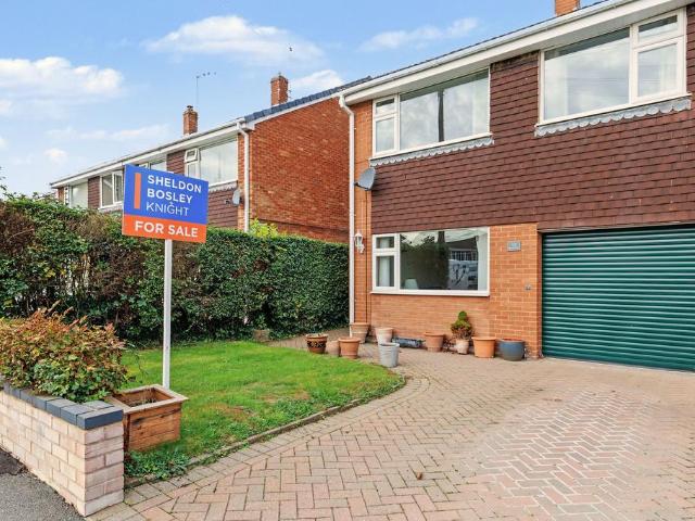 House for sale in Drakes Broughton, Wychavon
