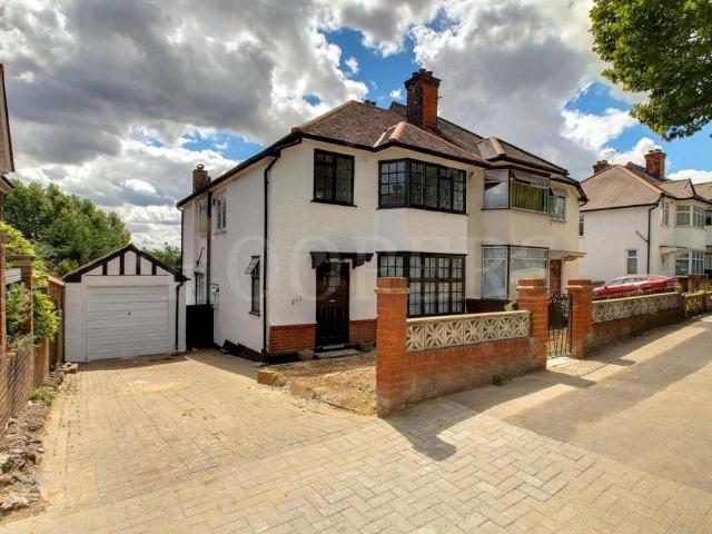 House for sale in Dollis Hill, Greater London