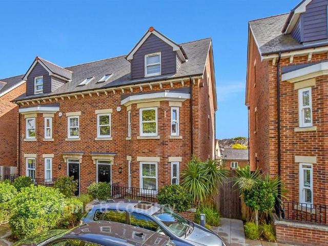 House for sale in St James, Sandown Park