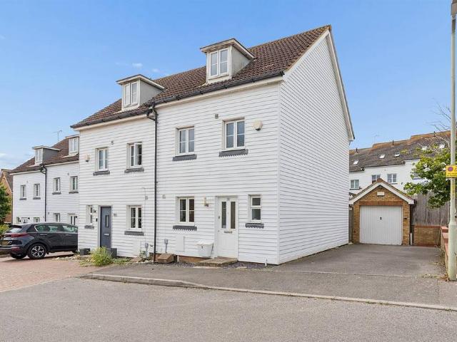 House for sale in South Street, The Bridge