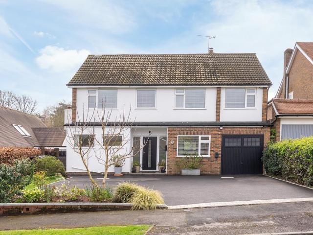 House for sale in Pachesham Park, Surrey