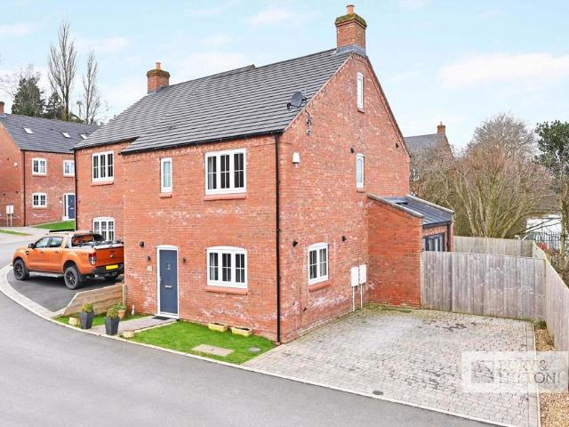 House for sale in Kingsley Moor, Staffordshire