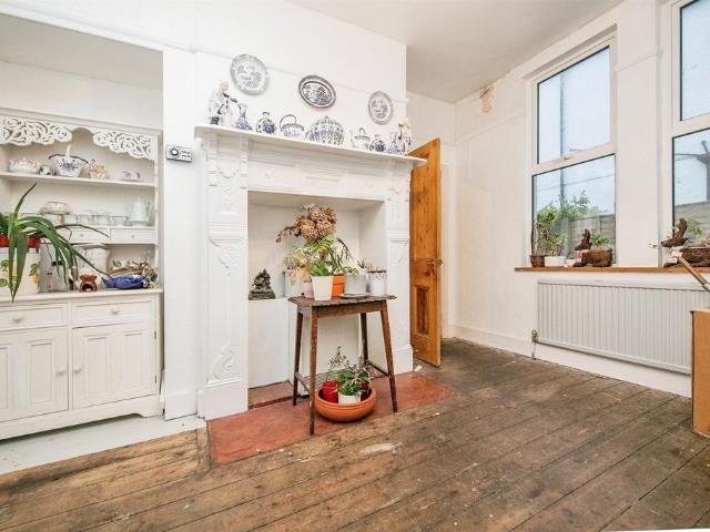 House for sale in Dale Hill, Essex