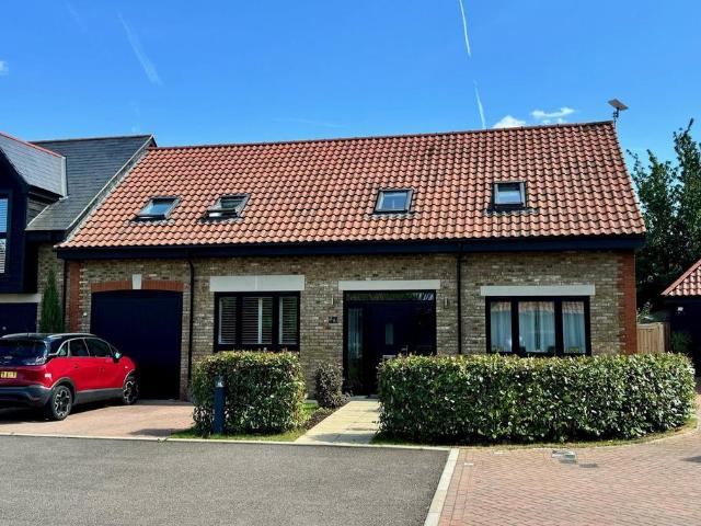 House for sale in Henlow, Bedfordshire