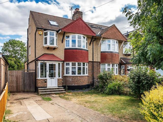 House for sale in Stoneleigh, Ewell
