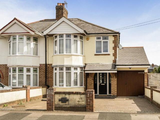 House for sale in The Slade, Oxfordshire