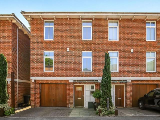 House for sale in Weeke, Harestock