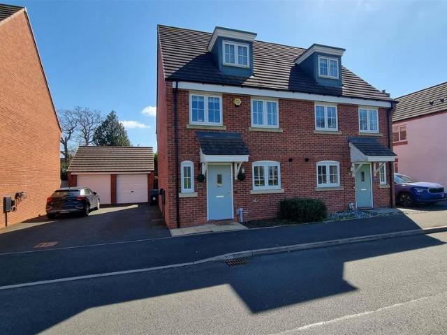 House for sale in Wythall, Hollywood