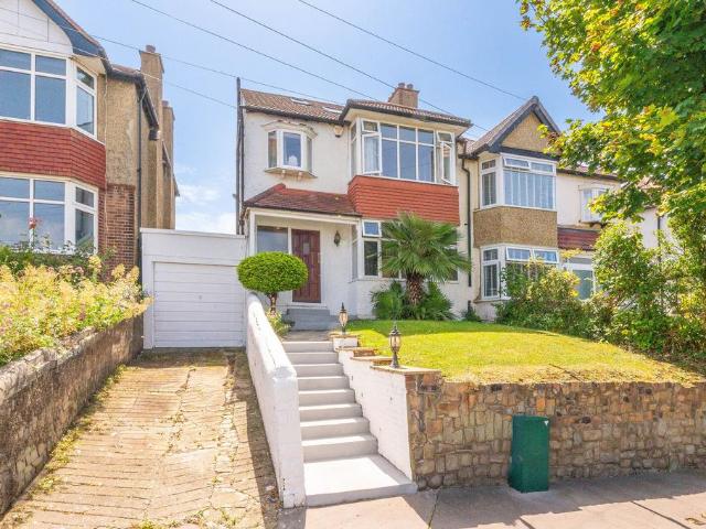 House for sale in London Borough of Croydon, Norbury