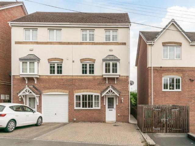 House for sale in Fishers Green, North Yorkshire