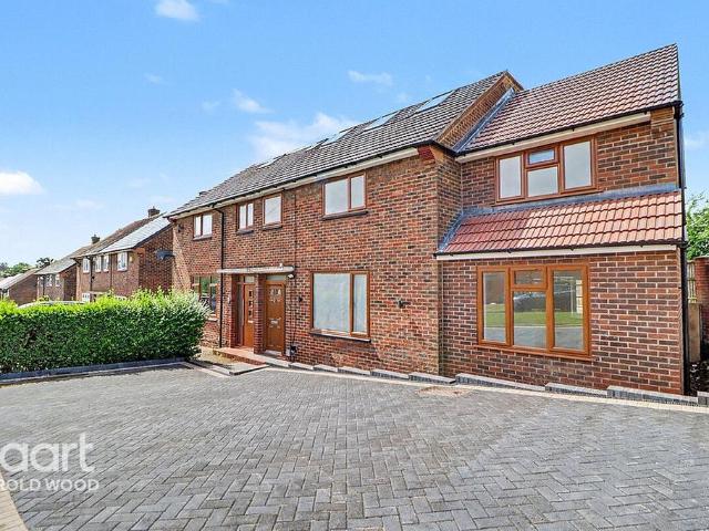 House for sale in Harold Hill, Greater London