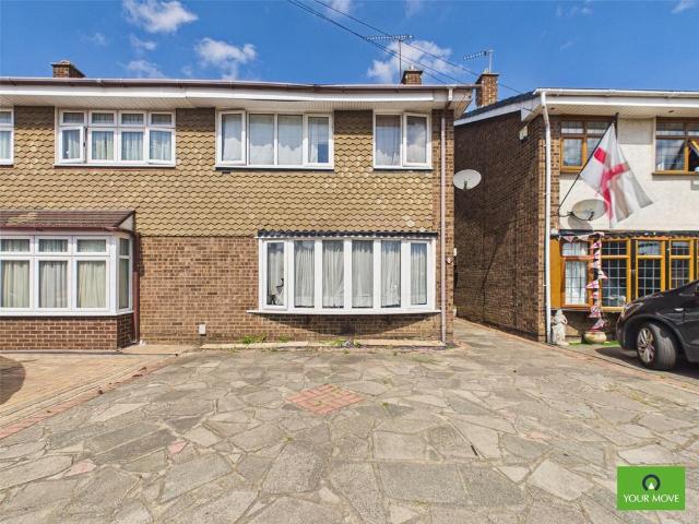 House for sale in South Hornchurch, Greater London