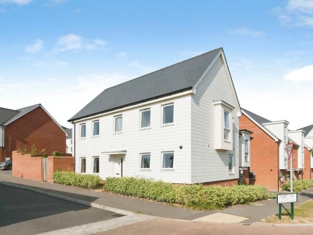 House for sale in Sidley, Heathlands
