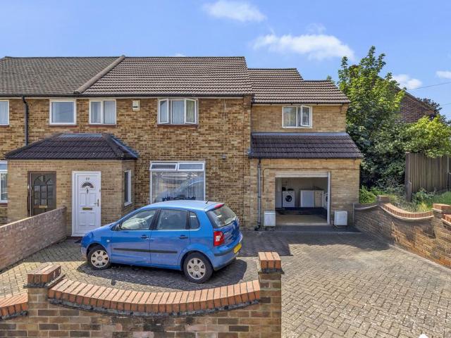 House for sale in Harold Hill, Greater London