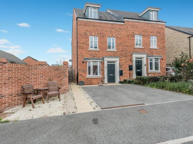 House for sale in Swincliffe, Birkenshaw