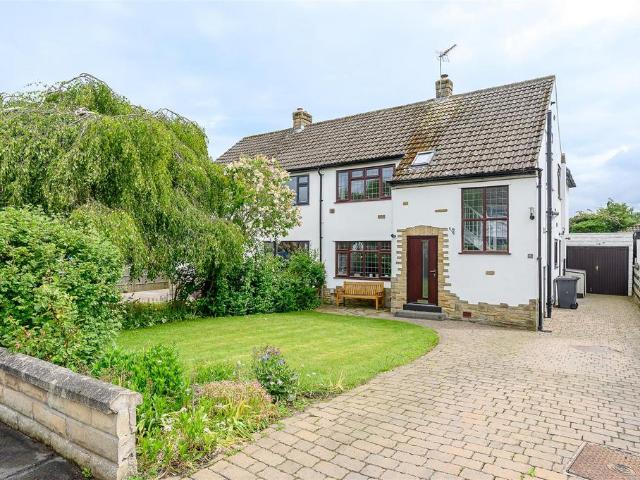 House for sale in Copmanthorpe, York