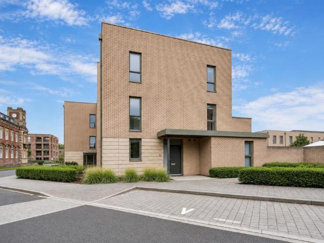 House for sale in High Field, York