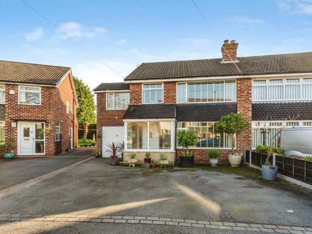 House for sale in Heald Green, Greater Manchester