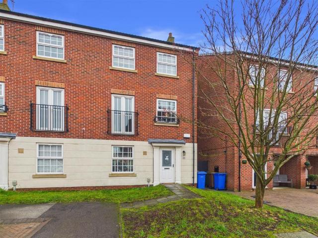 House for sale in Elloughton-cum-Brough, Brough