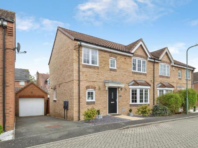 House for sale in Oakhill, Shenley Church End